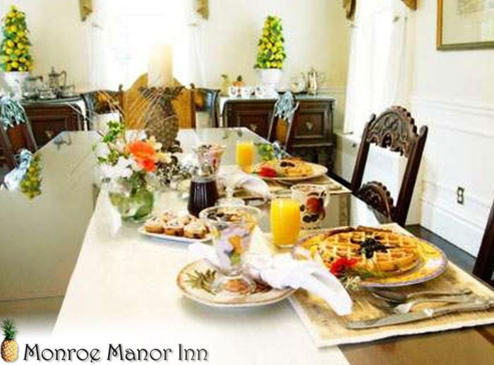 Monroe Manor Inn South Haven Eksteriør billede